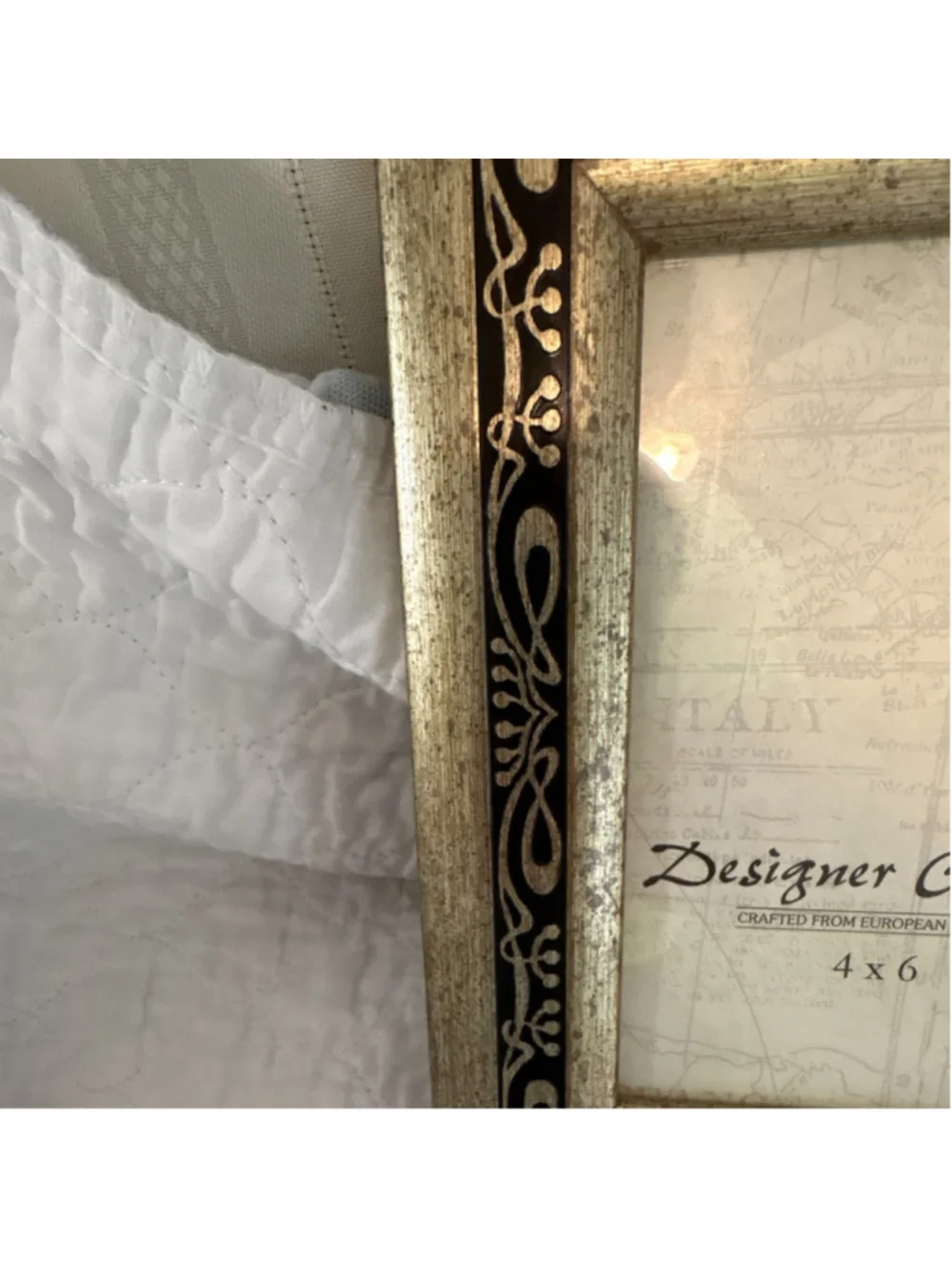 Designer Classics 4x6 Wood Photo Frame Black Gold Distressed Clear Glass